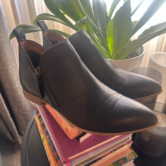 Bueno Vale Bootie Size 7.5/38 - Picture 8 of 9